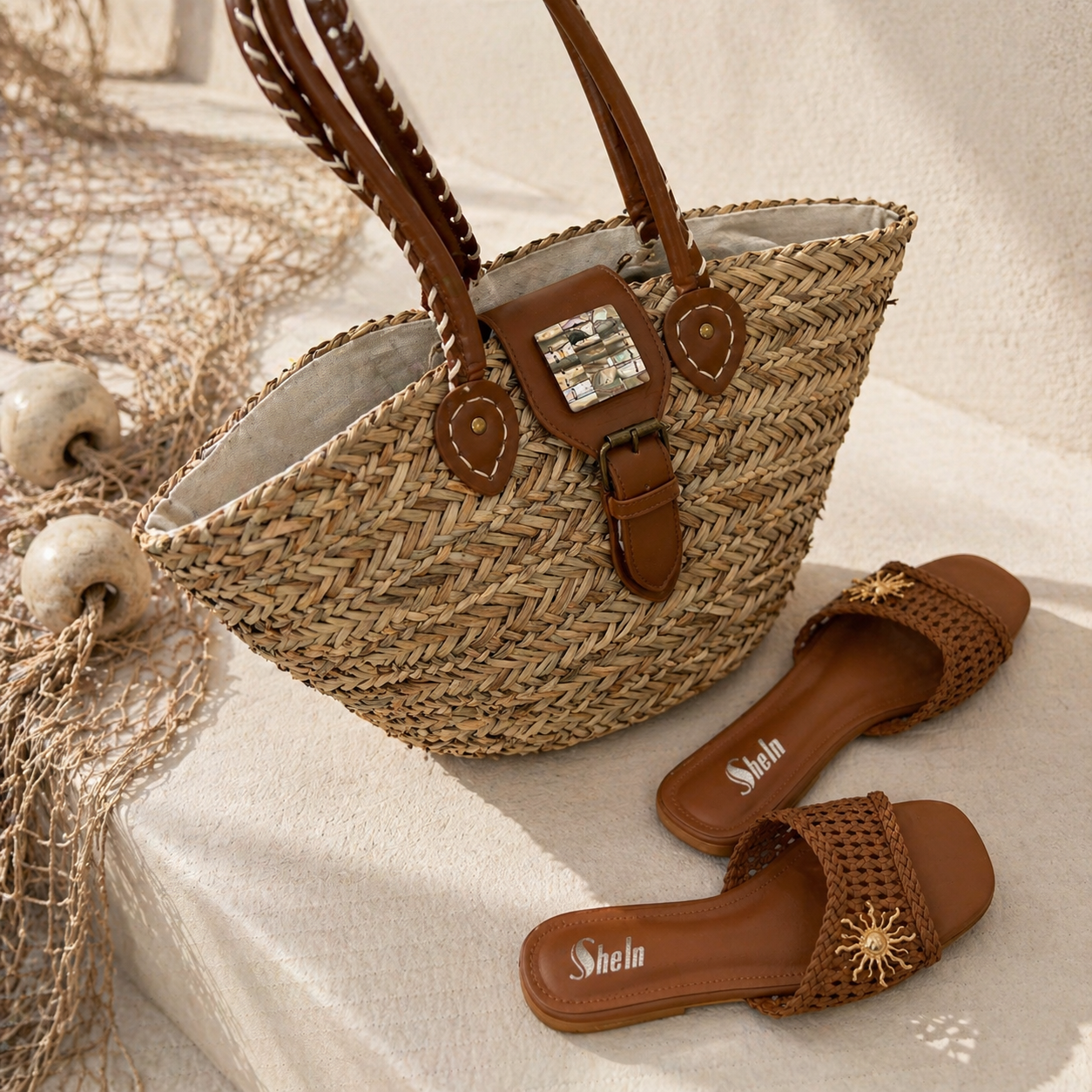 Coastal Élégance Woven Tote